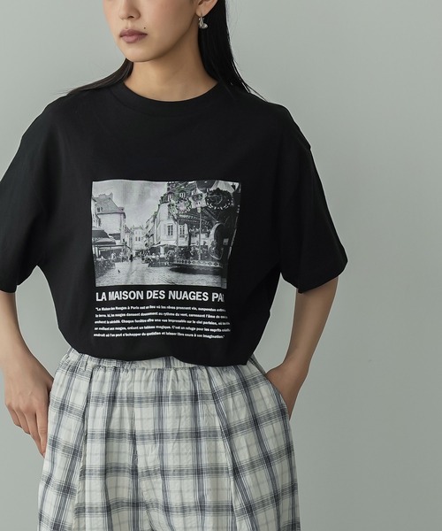 mili an deni（ミリアンデニ）の「半袖シティスケープフォトプリントTシャツ（Tシャツ/カットソー・レディース・オフホワイト/チャコールグレー/ブラック・M/L）」の9枚目の写真