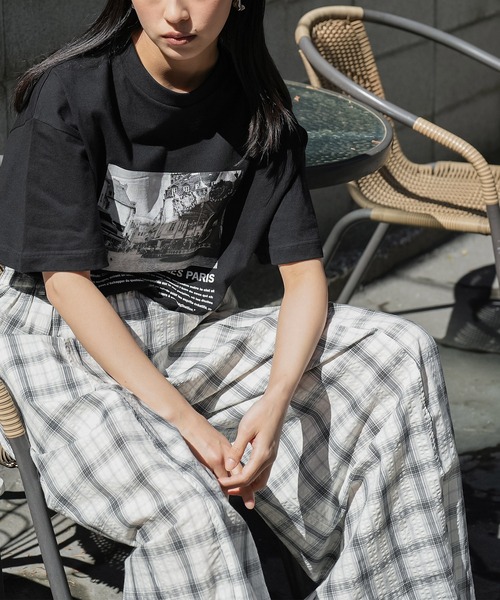 mili an deni（ミリアンデニ）の「半袖シティスケープフォトプリントTシャツ（Tシャツ/カットソー・レディース・オフホワイト/チャコールグレー/ブラック・M/L）」の10枚目の写真