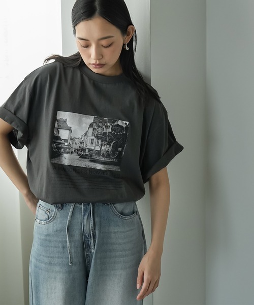 mili an deni（ミリアンデニ）の「半袖シティスケープフォトプリントTシャツ（Tシャツ/カットソー・レディース・オフホワイト/チャコールグレー/ブラック・M/L）」の14枚目の写真
