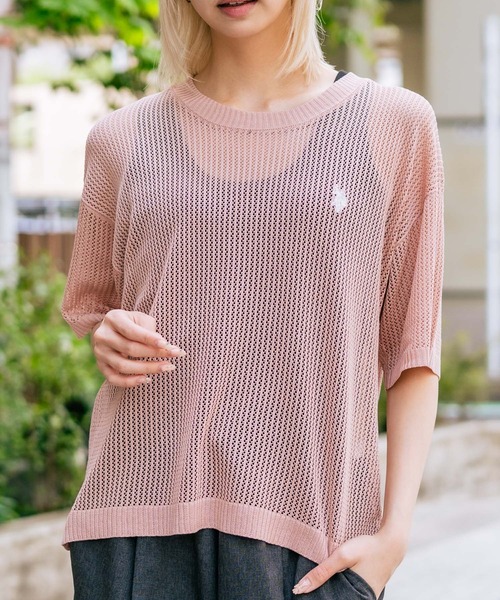 U.S. POLO ASSN.(ユーエスポロアッスン)の「【U.S. POLO ASSN./ユーエスポロアッスン】【とろみ素材 蒸れにくくさらさら】透かし編みニットTシャツ 透け感 涼しい サマーニット 高見え 上品(ニット/セーター・レディース・ピンク/ブラウン/オフホワイト/ブラック・MEDIUM/LARGE)」の4枚目の写真
