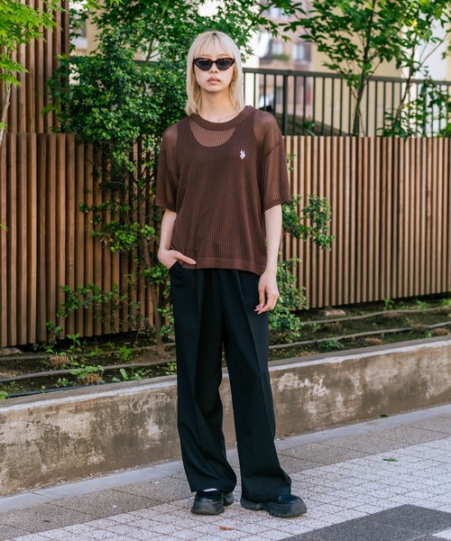 U.S. POLO ASSN.(ユーエスポロアッスン)の「【U.S. POLO ASSN./ユーエスポロアッスン】【とろみ素材 蒸れにくくさらさら】透かし編みニットTシャツ 透け感 涼しい サマーニット 高見え 上品(ニット/セーター・レディース・ピンク/ブラウン/オフホワイト/ブラック・MEDIUM/LARGE)」の5枚目の写真