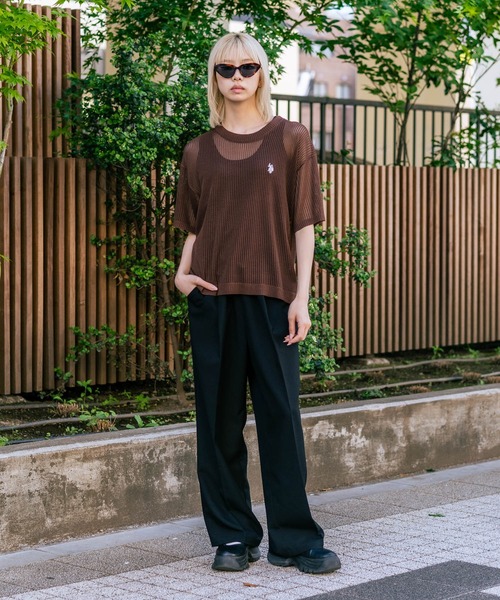 U.S. POLO ASSN.(ユーエスポロアッスン)の「【U.S. POLO ASSN./ユーエスポロアッスン】【とろみ素材 蒸れにくくさらさら】透かし編みニットTシャツ 透け感 涼しい サマーニット 高見え 上品(ニット/セーター・レディース・ピンク/ブラウン/オフホワイト/ブラック・MEDIUM/LARGE)」の6枚目の写真