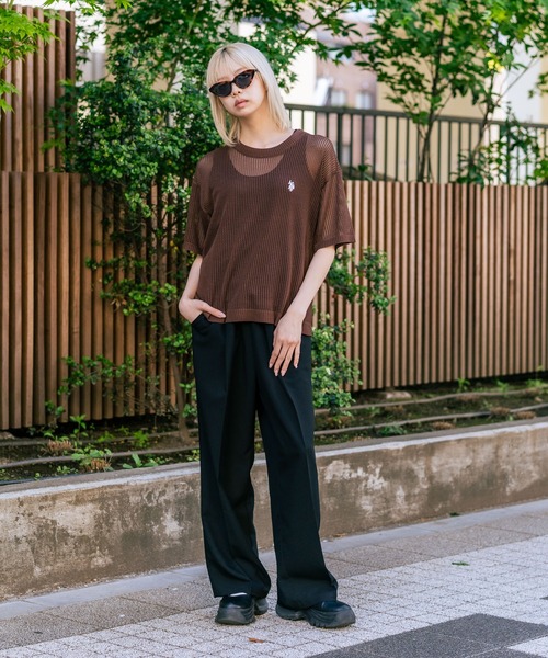 U.S. POLO ASSN.(ユーエスポロアッスン)の「【U.S. POLO ASSN./ユーエスポロアッスン】【とろみ素材 蒸れにくくさらさら】透かし編みニットTシャツ 透け感 涼しい サマーニット 高見え 上品(ニット/セーター・レディース・ピンク/ブラウン/オフホワイト/ブラック・MEDIUM/LARGE)」の7枚目の写真