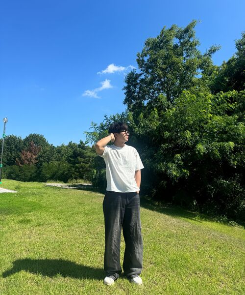 DWSE(ディーダブリューエスイー)の「エッセンシャルクロップ半袖Tシャツ_5カラー(Tシャツ/カットソー・メンズ・チャコール/ホワイト/ライトグレー/ブラック/アッシュグレー・SMALL/MEDIUM/LARGE/X-LARGE)」の22枚目の写真