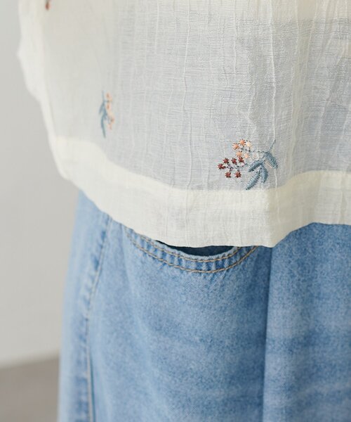 DISCOAT（ディスコート）の「刺繍シアークロップドシャツ（シャツ/ブラウス・レディース・アイボリー/ブラック/オリーブ・MEDIUM）」の21枚目の写真