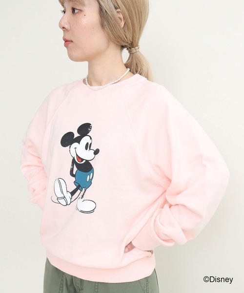 CHILD WOMAN(チャイルドウーマン)の「ミッキー/プリント クルーネックスウェット(スウェット・レディース・グレー/ブラウン/サックスブルー/ピンク/イエロー・FREE)」の8枚目の写真