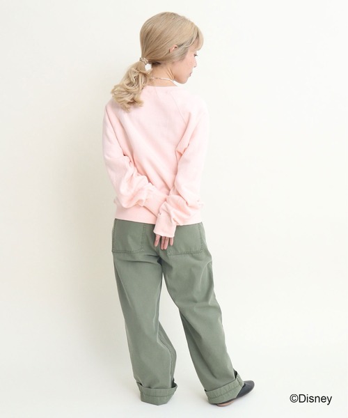 CHILD WOMAN(チャイルドウーマン)の「ミッキー/プリント クルーネックスウェット(スウェット・レディース・グレー/ブラウン/サックスブルー/ピンク/イエロー・FREE)」の15枚目の写真