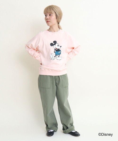 CHILD WOMAN(チャイルドウーマン)の「ミッキー/プリント クルーネックスウェット(スウェット・レディース・グレー/ブラウン/サックスブルー/ピンク/イエロー・FREE)」の13枚目の写真