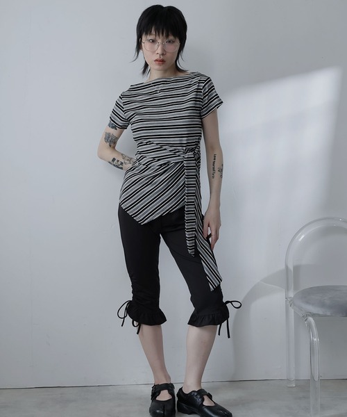 Ulysses（ユリシス）の「アシメデザインボートネックボーダーTシャツ（Tシャツ/カットソー・レディース・ベージュ/ブラック・F）」の6枚目の写真