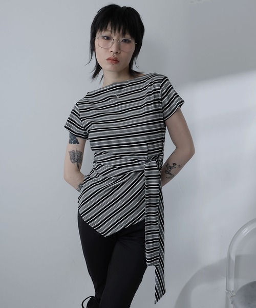 Ulysses（ユリシス）の「アシメデザインボートネックボーダーTシャツ（Tシャツ/カットソー・レディース・ベージュ/ブラック・F）」の17枚目の写真