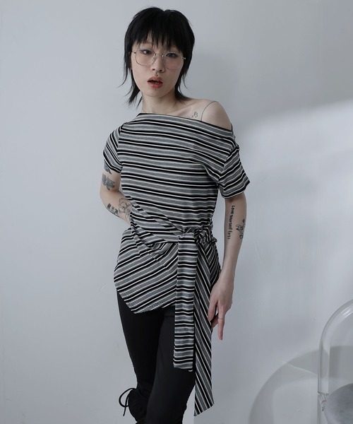 Ulysses（ユリシス）の「アシメデザインボートネックボーダーTシャツ（Tシャツ/カットソー・レディース・ベージュ/ブラック・F）」の20枚目の写真