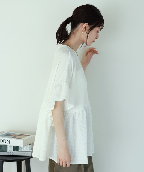 shetila(シェティラ)の「ノンストレス ふんわり フリルトップス(Tシャツ/カットソー・レディース・ブラック/オフホワイト/ミント・M)」の9枚目の写真