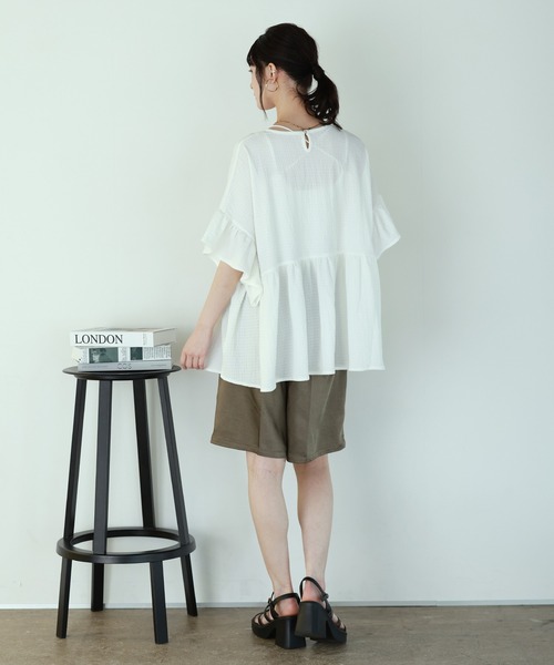 shetila(シェティラ)の「ノンストレス ふんわり フリルトップス(Tシャツ/カットソー・レディース・ブラック/オフホワイト/ミント・M)」の6枚目の写真