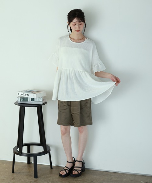 shetila(シェティラ)の「ノンストレス ふんわり フリルトップス(Tシャツ/カットソー・レディース・ブラック/オフホワイト/ミント・M)」の5枚目の写真