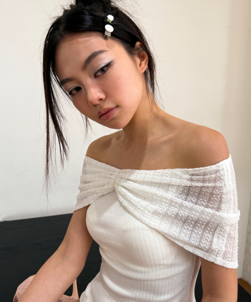 VINAJ(ビナジェイ)の「レースシャーリングオフショルダー スリーブレスカバーアップ (ホワイト)(Tシャツ/カットソー・レディース・その他・FREE)」の8枚目の写真