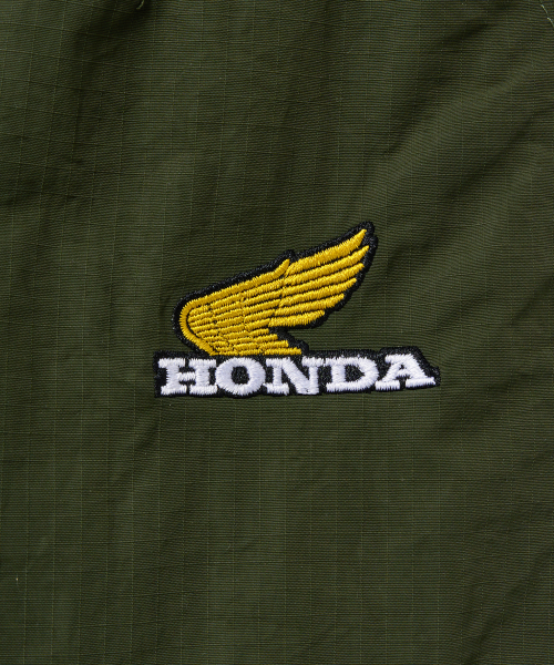 PHYPS MOTORCYCLE(フィップスモーターサイクル)の「Nylon Cargo Bermuda Shorts Khaki(その他パンツ・レディース・その他・SMALL/MEDIUM/LARGE/X-LARGE)」の3枚目の写真