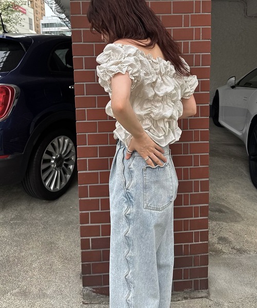 WILLFULLY(ウィルフリー)の「whip shirring stripe 2way tops(Tシャツ/カットソー・レディース・ブラック/アイボリー/ブルー・FREE)」の17枚目の写真