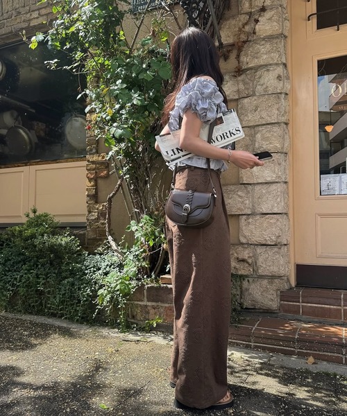 WILLFULLY(ウィルフリー)の「whip shirring stripe 2way tops(Tシャツ/カットソー・レディース・ブラック/アイボリー/ブルー・FREE)」の9枚目の写真