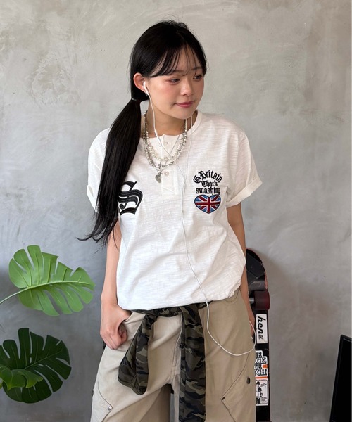 sedacle(セダクル)の「ユニオン刺繍ヘンリースラブTEE(Tシャツ/カットソー・レディース・オフホワイト/ボルドー/ライトブルー/ブラック・LARGE/MEDIUM/SMALL)」の17枚目の写真