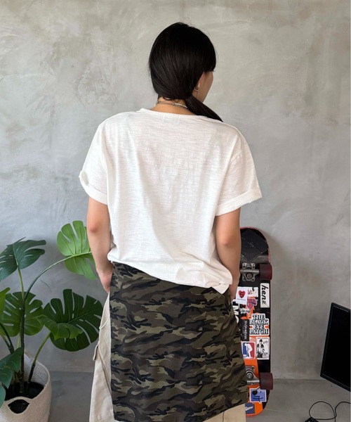 sedacle(セダクル)の「ユニオン刺繍ヘンリースラブTEE(Tシャツ/カットソー・レディース・オフホワイト/ボルドー/ライトブルー/ブラック・LARGE/MEDIUM/SMALL)」の18枚目の写真