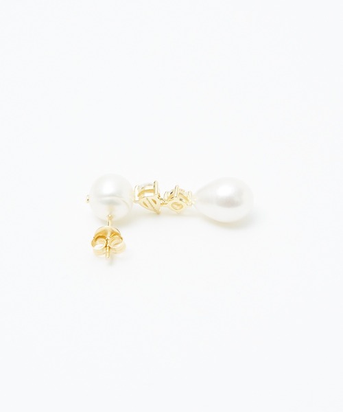 DESIGNWORKS(デザインワークス)の「【Completedworks /コンプリーテッドワークス】パールピアス(ピアス(両耳用)・レディース・ゴールド・フリー)」の6枚目の写真