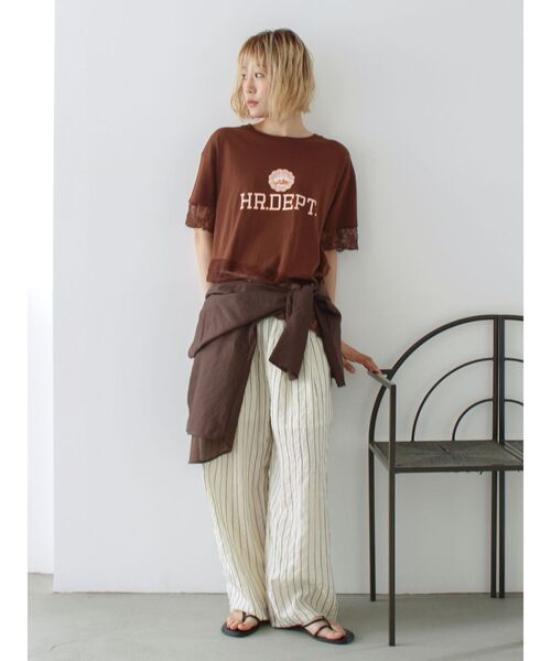 Ungrid（アングリッド）の「カレッジロゴレースコンビTee（Tシャツ/カットソー・レディース・オフホワイト/ブラウン・FREE）」の12枚目の写真