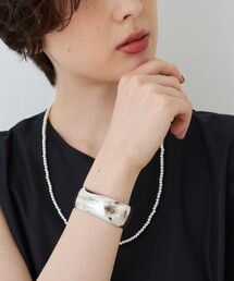 ナバホ族 インディアンジュエリー シルバーバングル」に該当する