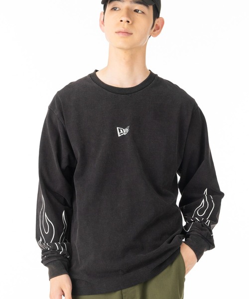 NEW ERA（ニューエラ）の「ニューエラ 長袖Tシャツ ロンT ファイヤー柄（Tシャツ/カットソー・メンズ・ホワイト/ブラック・XXL/L/XL）」の2枚目の写真
