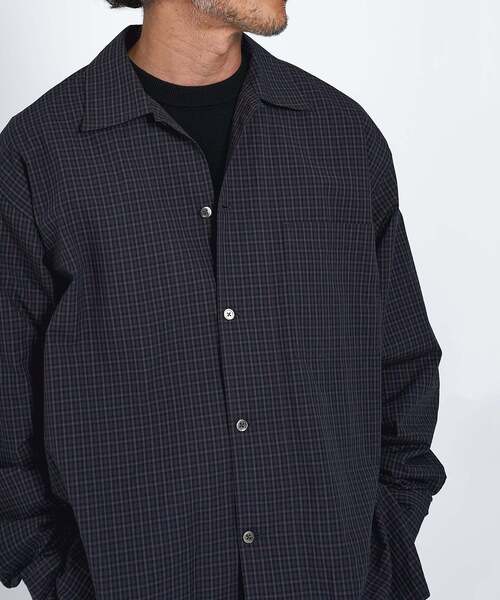EDIFICE（エディフィス）の「Convertible Collar シャツ（シャツ/ブラウス・メンズ・グレー/サックスブルー/ブラック・MEDIUM/LARGE）」の5枚目の写真
