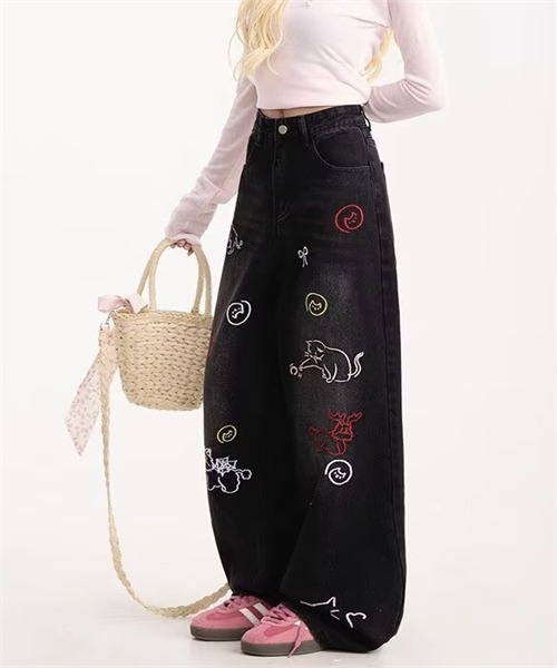 FREE STYLISTS(フリー スタイリスト)の「刺繍柄ワイドデニムパンツ(デニムパンツ・レディース・ブラック・XL/L/S/M)」の10枚目の写真