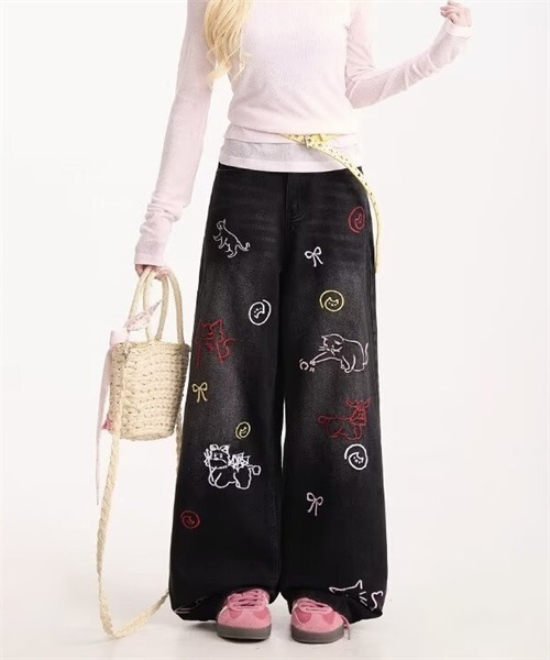 FREE STYLISTS(フリー スタイリスト)の「刺繍柄ワイドデニムパンツ(デニムパンツ・レディース・ブラック・XL/L/S/M)」の6枚目の写真