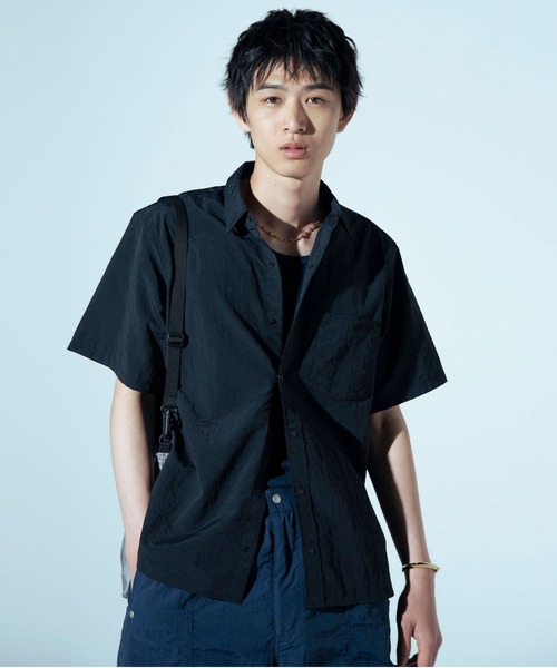 NANGA(ナンガ)の「【直営店限定】ナイロンタッサー S/S デイリーシャツ/NYLON TUSSER S/S DAILY SHIRT(シャツ/ブラウス・メンズ・ブラック/ネイビー/カーキ・S/M/L/XL)」の1枚目の写真