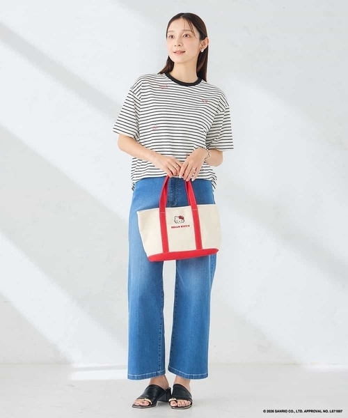 a.v.v(アーヴェヴェ)の「HELLO KITTY クロップドTシャツ(Tシャツ/カットソー・レディース・ネイビー/ホワイト・39)」の17枚目の写真