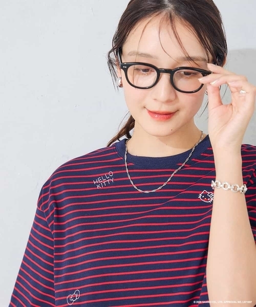 a.v.v(アーヴェヴェ)の「HELLO KITTY クロップドTシャツ(Tシャツ/カットソー・レディース・ネイビー/ホワイト・39)」の22枚目の写真
