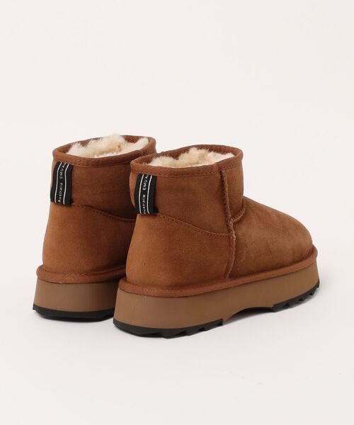 EMU Australia(エミューオーストラリア)の「Sharky Micro Flatform(ブーツ・レディース・ベージュ・6/7/8/9)」の2枚目の写真