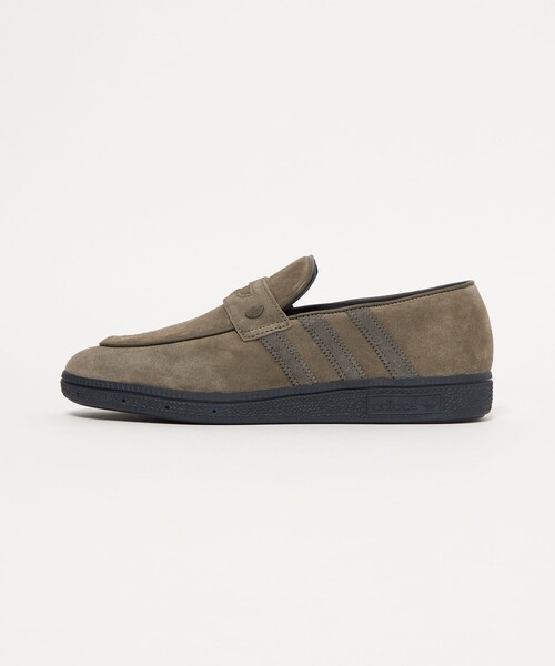 adidas Originals(アディダスオリジナルス)の「【別注】<adidas Originals>ハンドボール スペツィアル ローファー スニーカー(スニーカー・メンズ・オリーブ・26cm/26.5cm/27cm/27.5cm/28cm/28.5cm/29cm/30cm)」の1枚目の写真