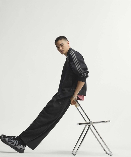 adidas（アディダス）の「SST アディカラー デニム トラックトップ（ジャージ） / アディダスオリジナルス adidas Originals（デニムジャケット・メンズ・ブラック・3XL/X-SMALL/SMALL/MEDIUM/LARGE/X-LARGE/XX-LARGE）」の5枚目の写真