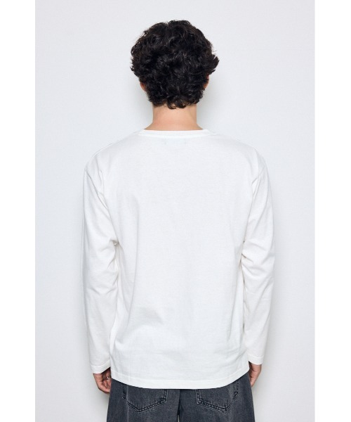AZUL by moussy（アズールバイマウジー）の「ロゴプリントロンT 秋服 冬服　Tシャツ　長袖（Tシャツ/カットソー・メンズ・ホワイト/ブラック・MEDIUM/LARGE/SMALL）」の8枚目の写真