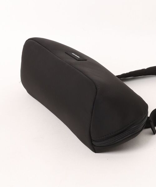 ADD CULUMN（アドカラム）の「FIGRE BODYBAG NYLON バッグ（ショルダーバッグ・レディース・マルチ/ブラック・FREE）」の14枚目の写真