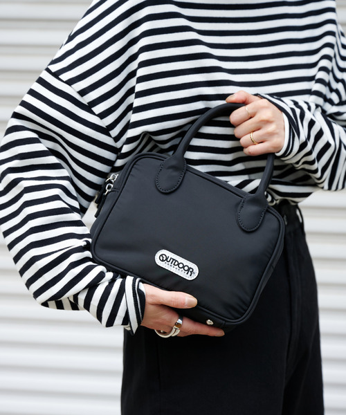 OUTDOOR PRODUCTS(アウトドアプロダクツ)の「2WAY CUBE BAG(ショルダーバッグ・レディース・ピンク/ベージュ/ブラック/ブラウン・FREE)」の12枚目の写真