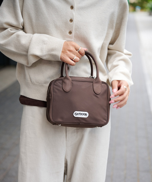OUTDOOR PRODUCTS(アウトドアプロダクツ)の「2WAY CUBE BAG(ショルダーバッグ・レディース・ピンク/ベージュ/ブラック/ブラウン・FREE)」の13枚目の写真