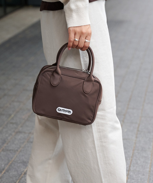 OUTDOOR PRODUCTS(アウトドアプロダクツ)の「2WAY CUBE BAG(ショルダーバッグ・レディース・ピンク/ベージュ/ブラック/ブラウン・FREE)」の16枚目の写真