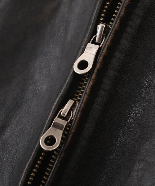 AVIREX(アヴィレックス)の「AVIREX -CL LEATHER JKT FLY FOR NAVY(ライダースジャケット・メンズ・ブラック・L/M/XL)」の3枚目の写真