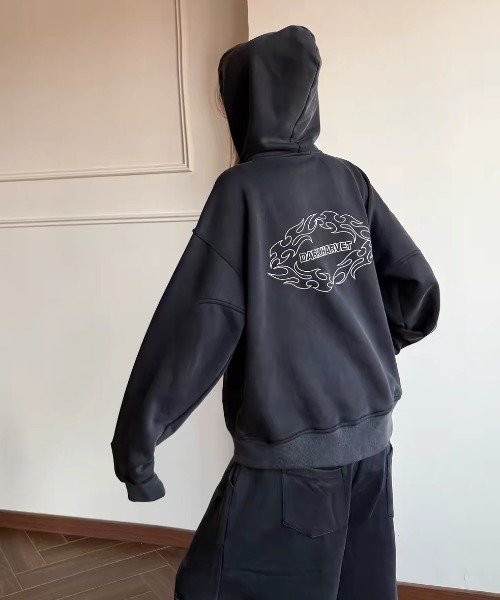 SHERU(シェル)の「ナポレオンデザイン ジップパーカー オーバーサイズスウェット(スウェット・レディース・ブラック/グレー・M)」の6枚目の写真