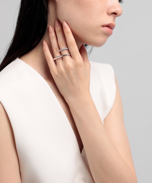 PLUS VENDOME(プラス ヴァンドーム)の「MAKI KANEKO × PLUSV collaboration_ダブルフィンガーリング(リング・レディース・ゴールド/シルバー・13号)」の7枚目の写真
