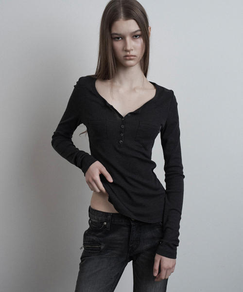 INEGI(イネギ)の「Double Pocket Button Long Sleeve (charcoal)(Tシャツ/カットソー・レディース・その他・ONE SIZE)」の1枚目の写真