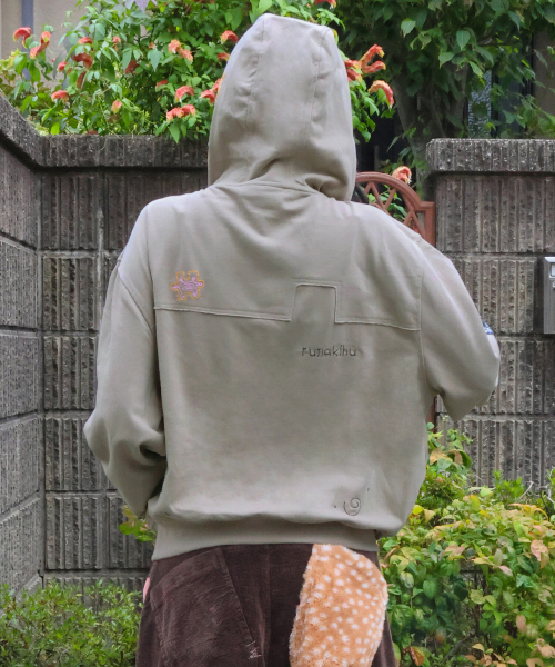 RuNaKi'Hu'(ルナキフ)の「WXJ058 コミチ 花柄配色フードジップアップ (DARK BEIGE)(パーカー・レディース・その他・1/2)」の3枚目の写真