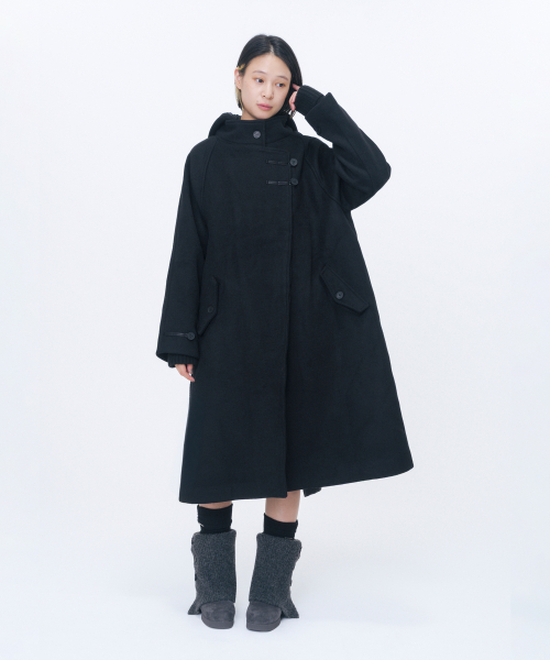 Miseki SEOUL(ミセキソウル)の「アシンメトリーフーディーロングダッフルコート ブラック(チェスターコート・レディース・その他・OS)」の1枚目の写真