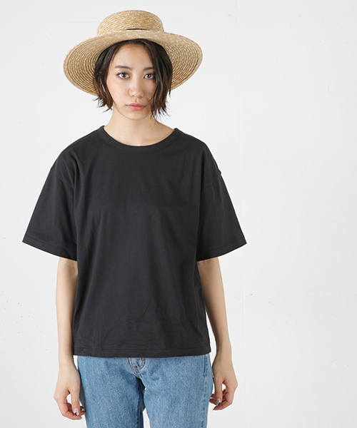 MOUSSY（マウジー）の「HALF SLEEVE TEE J（Tシャツ/カットソー・レディース・ホワイト/ライトブラック/レッド/ベージュ・FREE）」の2枚目の写真