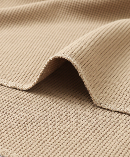 URBAN RESEARCH（アーバンリサーチ）の「機能素材サーマルカットソー（Tシャツ/カットソー・レディース・ベージュ/オフホワイト/ブラック/レッド・FREE）」の10枚目の写真